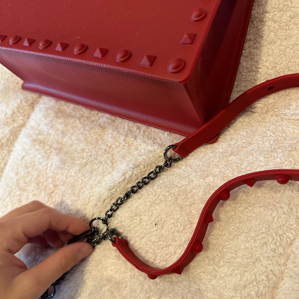 Stylish Red Studded Handbag - Picture 3 of 6